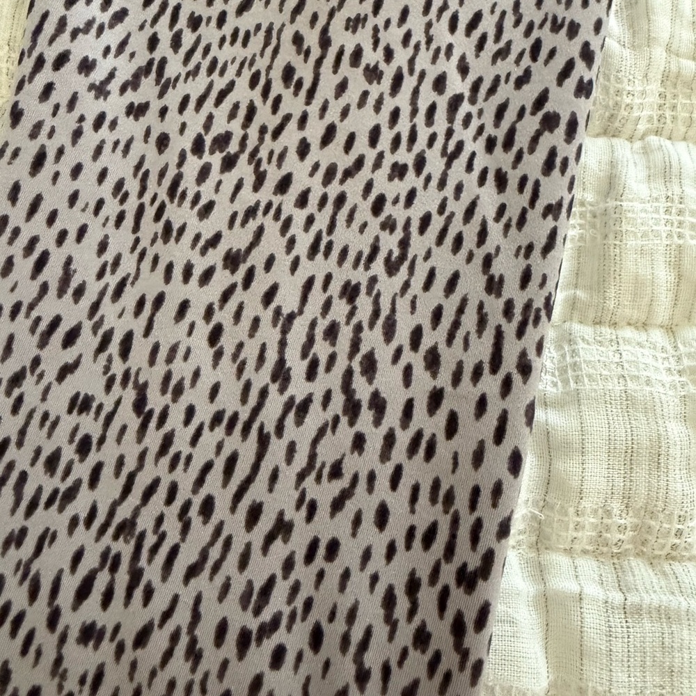 Athleta Gray Patterned Ankle Pants - image 2